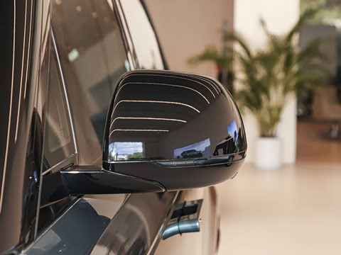 2025�� 400PS Dynamic SE