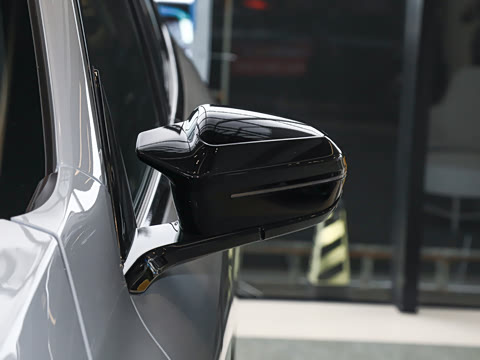 2025�� M50 xDrive