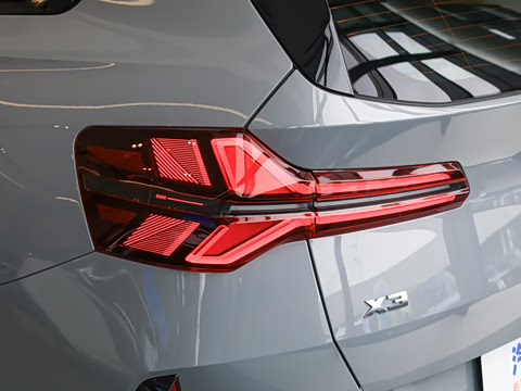 2025�� M50 xDrive