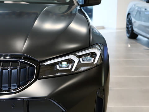 2026�� 330Li �����