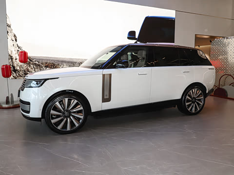 2025�� 4.4 V8 SV���ٴ����ӳ��� 4��