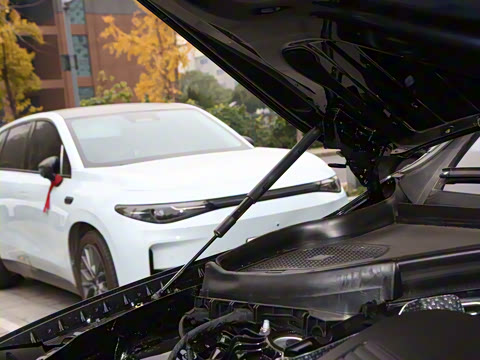 2026�� GLC 260 L 4MATIC �����