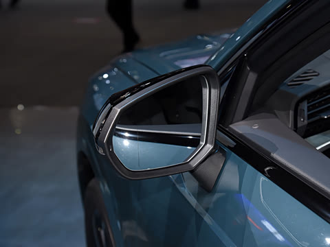 2025�� quattro 45�����ذ� 45TFSI quattro ʱ�ж�����