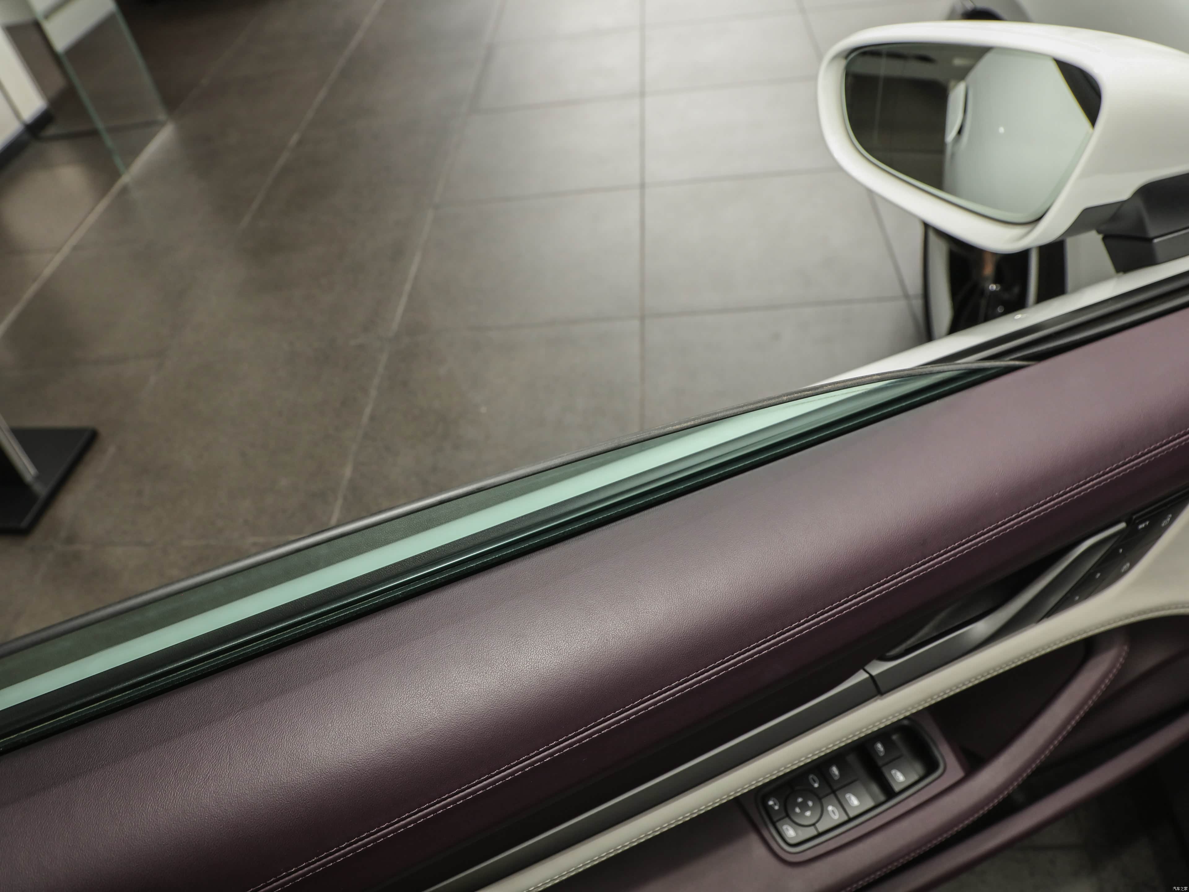 Porsche Taycan, миниатюра 24