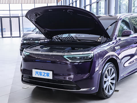 2025�� ���� Ultra�� 53.4kWh 5���� (192�߼����״