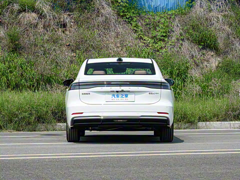 2025�� EM-i 70km ������