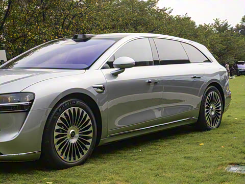 2025�� ���� Ultra��������