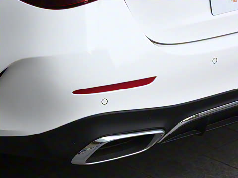 2025�� �Ŀ� E 300 L ʱ���˶���