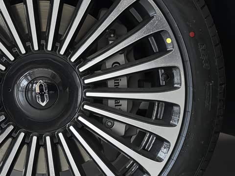 2025�� ���� Ultra�� 100kWh 4���� (192�߼����״