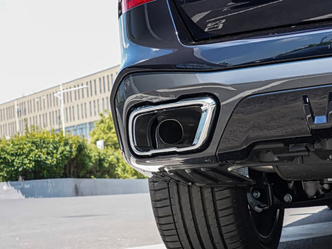 2025�� xDrive 30Li ������M�˶���ҹ��װ