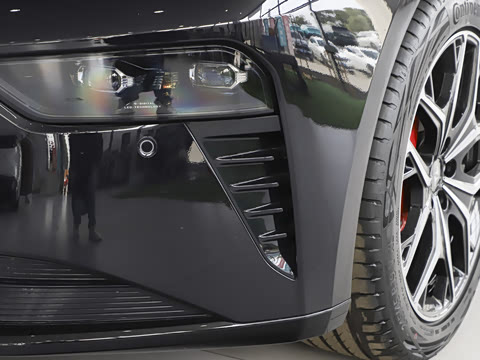 2025�� ���� 650MaxѲ����