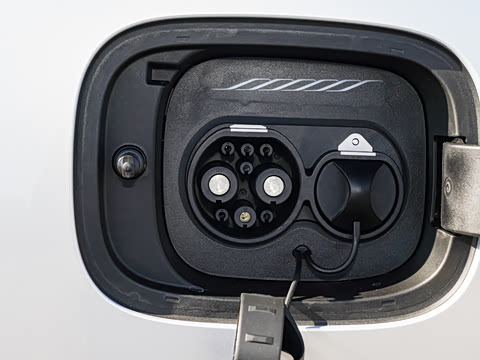 2025�� EV 670KM�����״�������