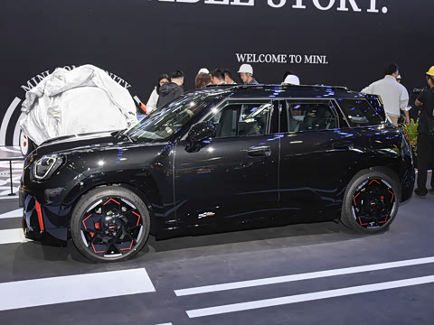 2025�� �Ŀ� JOHN COOPER WORKS