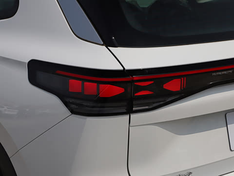 2026�� ̽��L 330TSI ������Ӣ