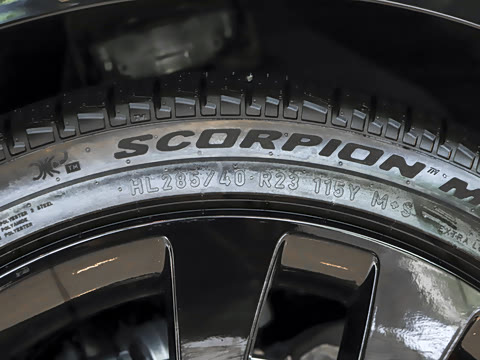 2026�� 400PS Dynamic SE