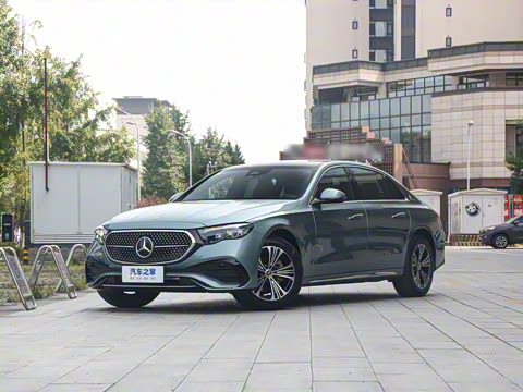 2025�� �Ŀ� E 260 L �˶���