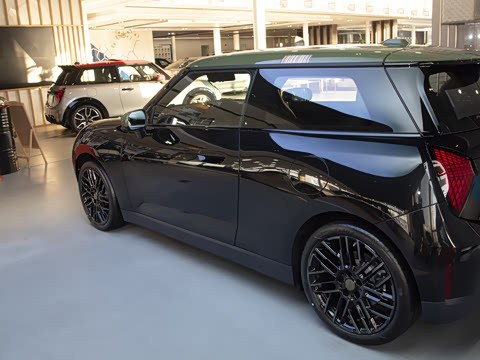 2025�� PAUL SMITH ���ʦ��