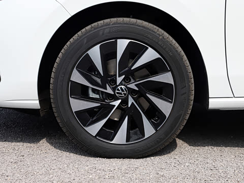 2026�� S 300TSI ������