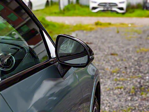 2025�� �Ŀ� GLC 300 4MATIC ����SUV