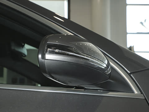 2025�� �Ŀ� GLA 220