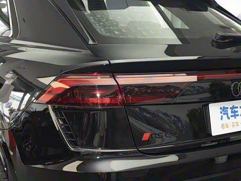 2026�� RS Q8 4.0T performance