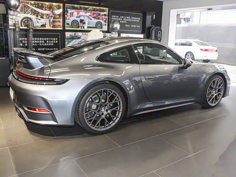 2026�� Carrera 3.0T