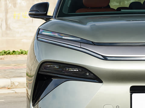 2025�� DM 215KM�����״��콢��