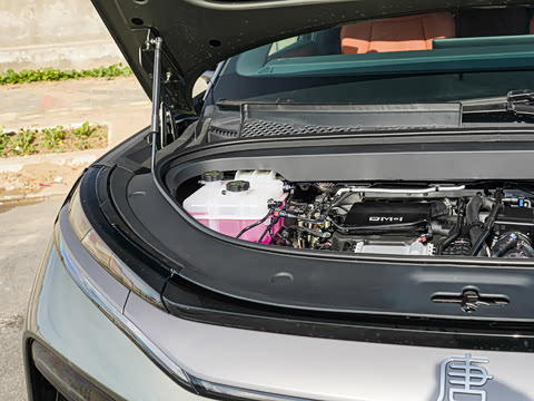 2025�� DM 215KM�����״��콢��