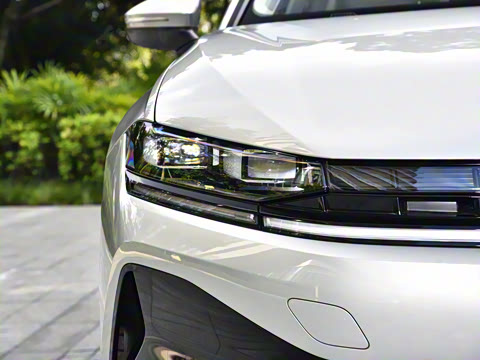 2026�� L 300TSI DSG ������