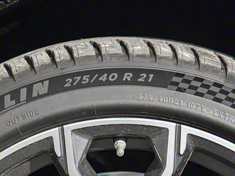 2025�� xDrive 30Li ������M�˶���ҹ��װ