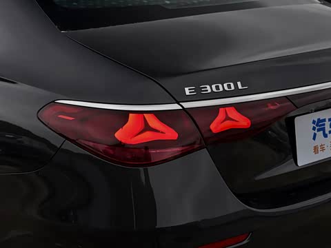 2026�� E 300 L ������