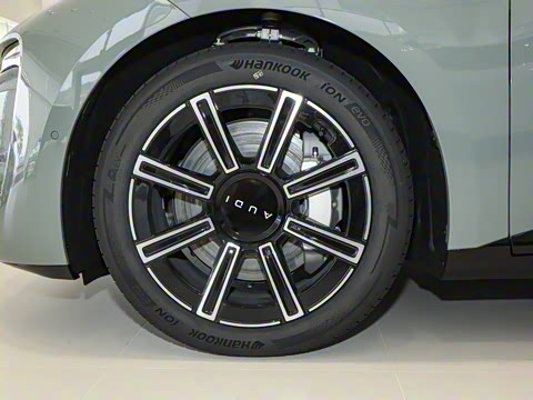 2026�� �ȷ�quattro��