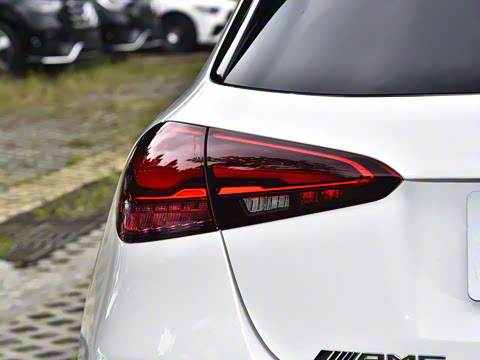 2026�� AMG A 35 4MATIC