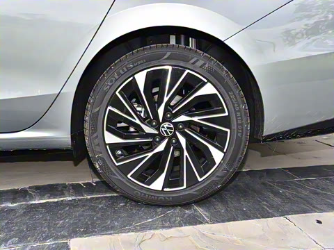 2026�� L 300TSI DSG ������