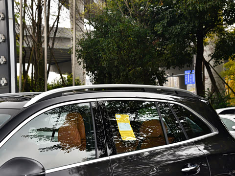 2026�� GLC 300 L 4MATIC ������ 5��