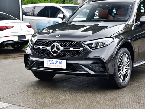 2026�� GLC 300 L 4MATIC ������ 5��