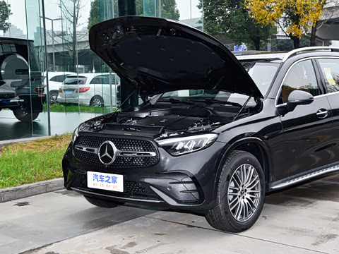 2026�� GLC 300 L 4MATIC ������ 5��