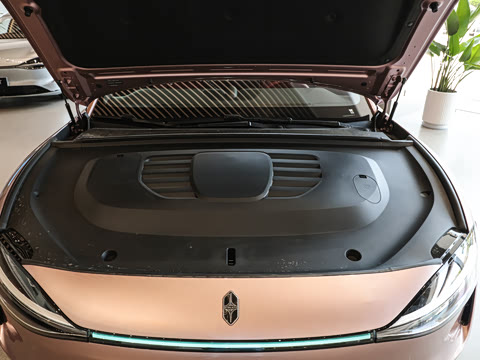 2025�� ���� Ultra�������� (896�߼����״