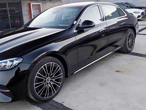 2026�� E 300 L �����