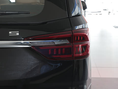 2025�� �Ŀ� MAX 2.0T �Զ������� ���� 7��