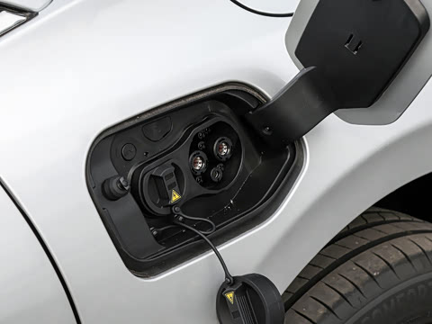 2026�� 705km MAX����������