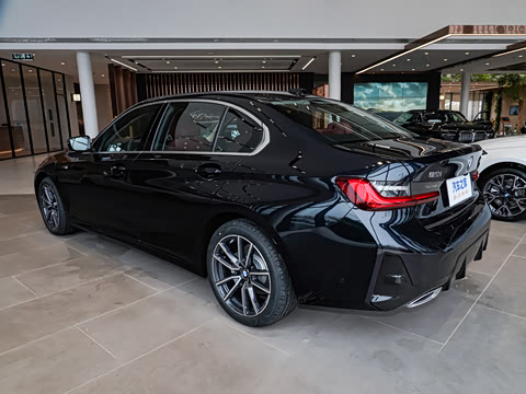 2026�� 325Li M�˶���װ