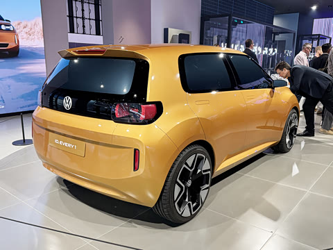 2025�� ������