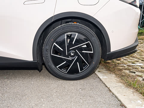 2025�� �Ŀ� 560PRO 185kW