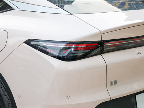 2025�� �Ŀ� 560PRO 185kW