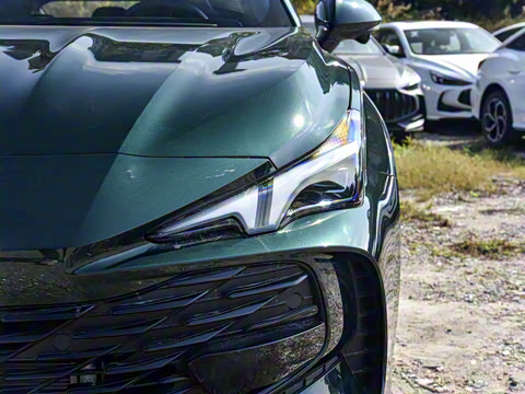 2026�� 2.0T Trophy+ �����˶���