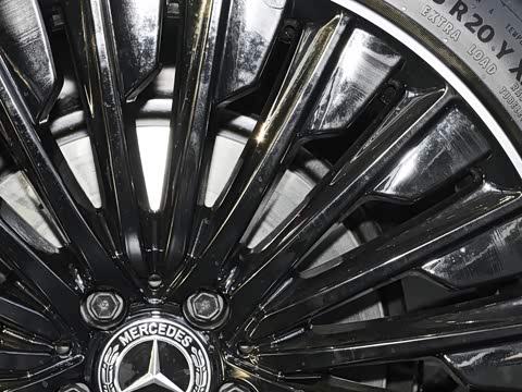 2026�� E 300 �������˶���