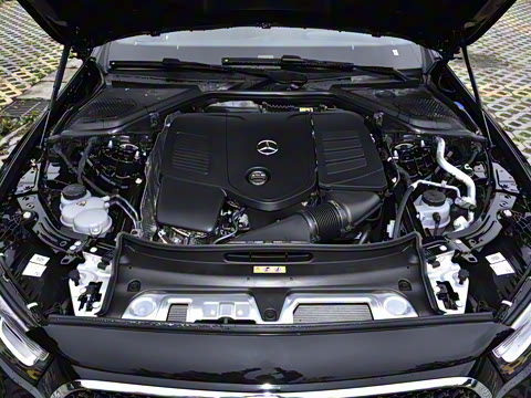 2026�� E 300 L �����˶���