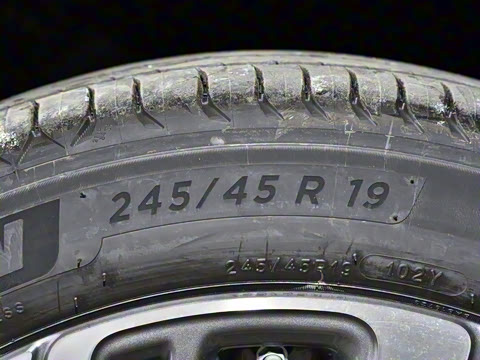 2026�� E 300 L ʱ����