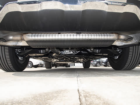 2025�� �Ŀ� GLC 260 L 4MATIC ������